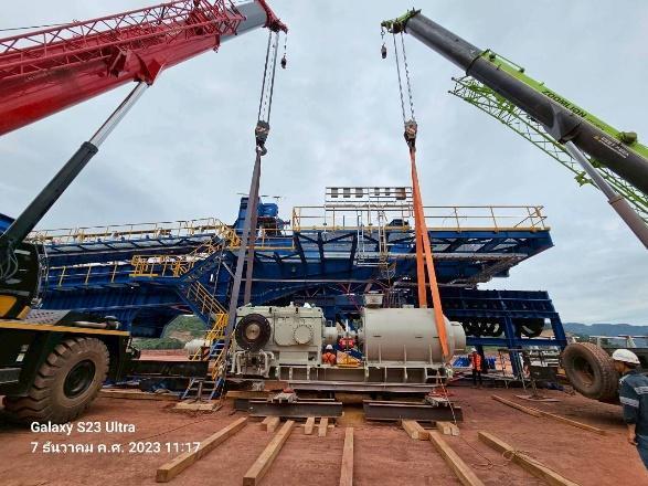 Conveyor drive lifting and installation work